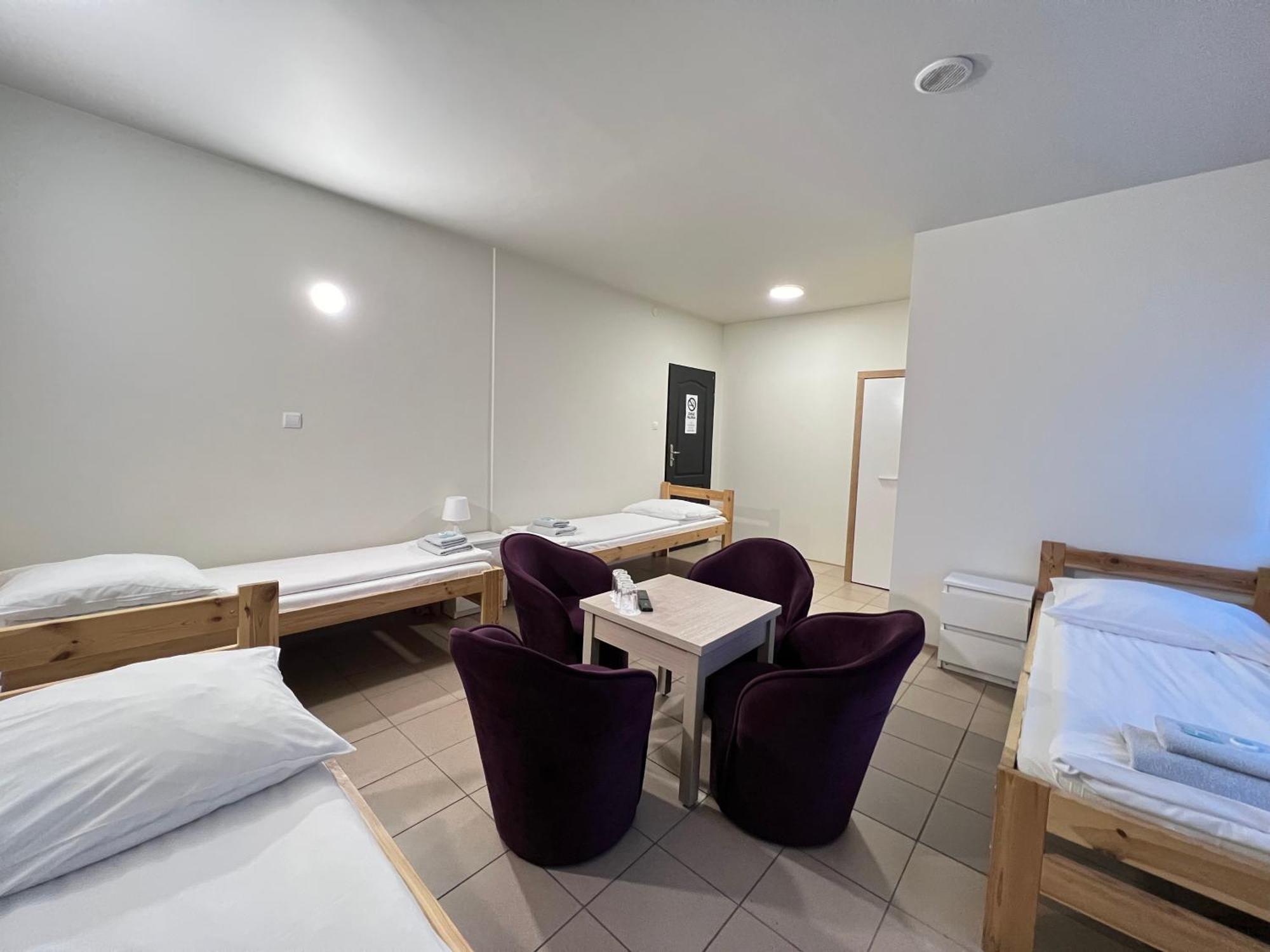 Etna - Hostel -Noclegi เชชูฟ ภายนอก รูปภาพ