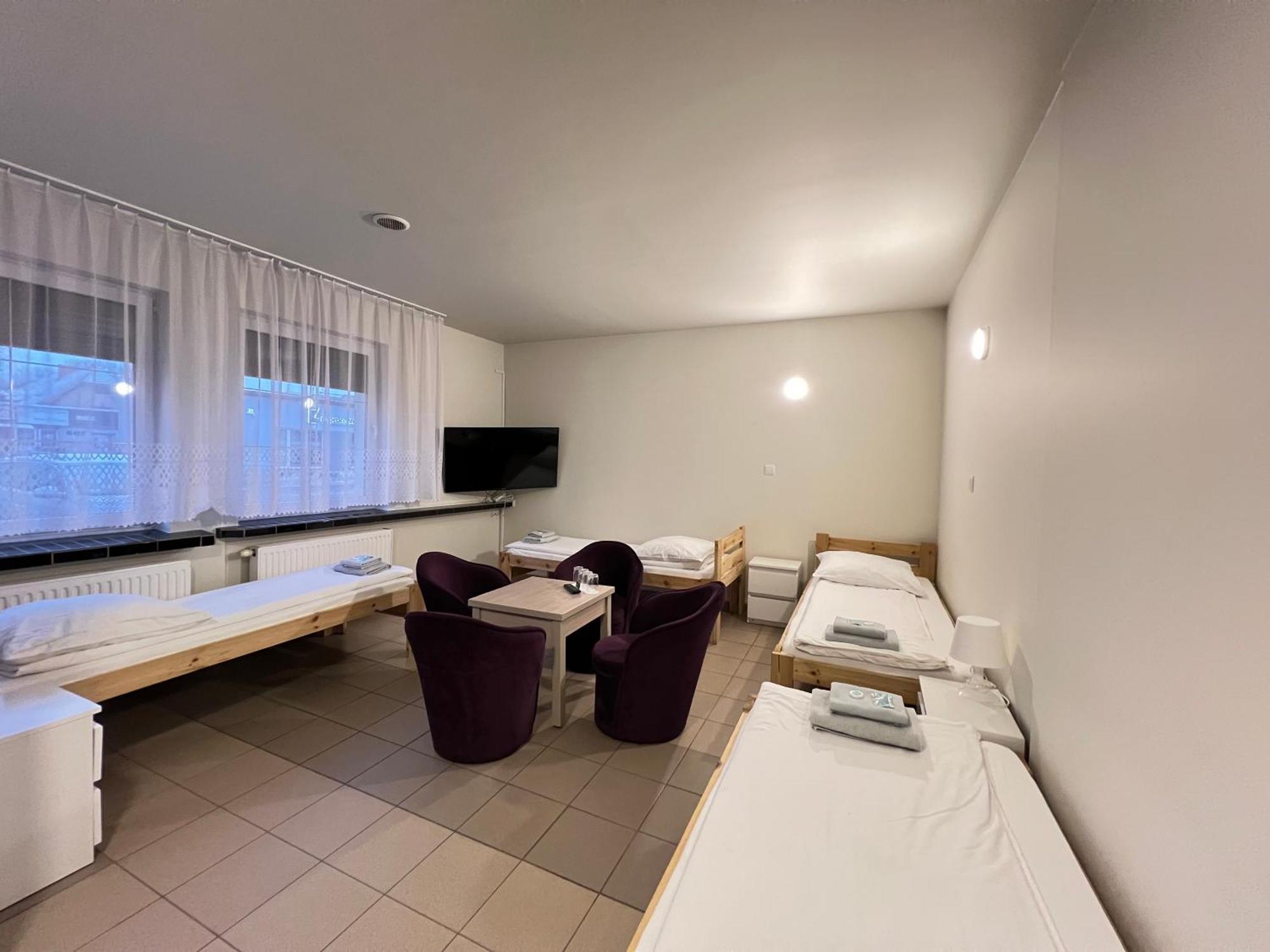 Etna - Hostel -Noclegi เชชูฟ ภายนอก รูปภาพ