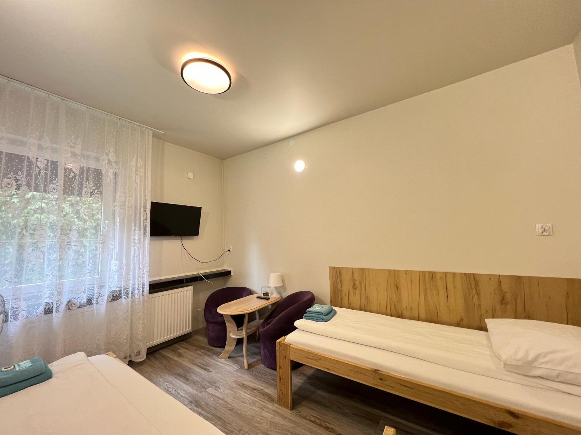 Etna - Hostel -Noclegi เชชูฟ ภายนอก รูปภาพ